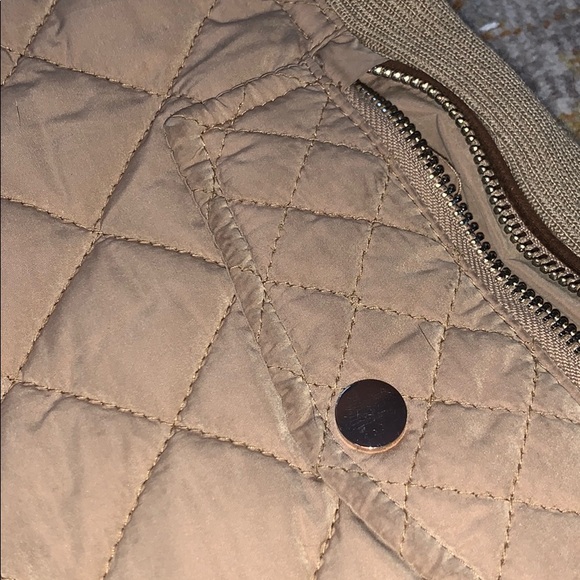 Zara Vest - Picture 5 of 6